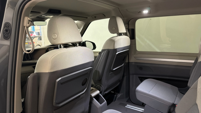 Volkswagen Multivan 1.5 TSI eHybrid Life 5dr 4MOTION DSG Estate - Image 16